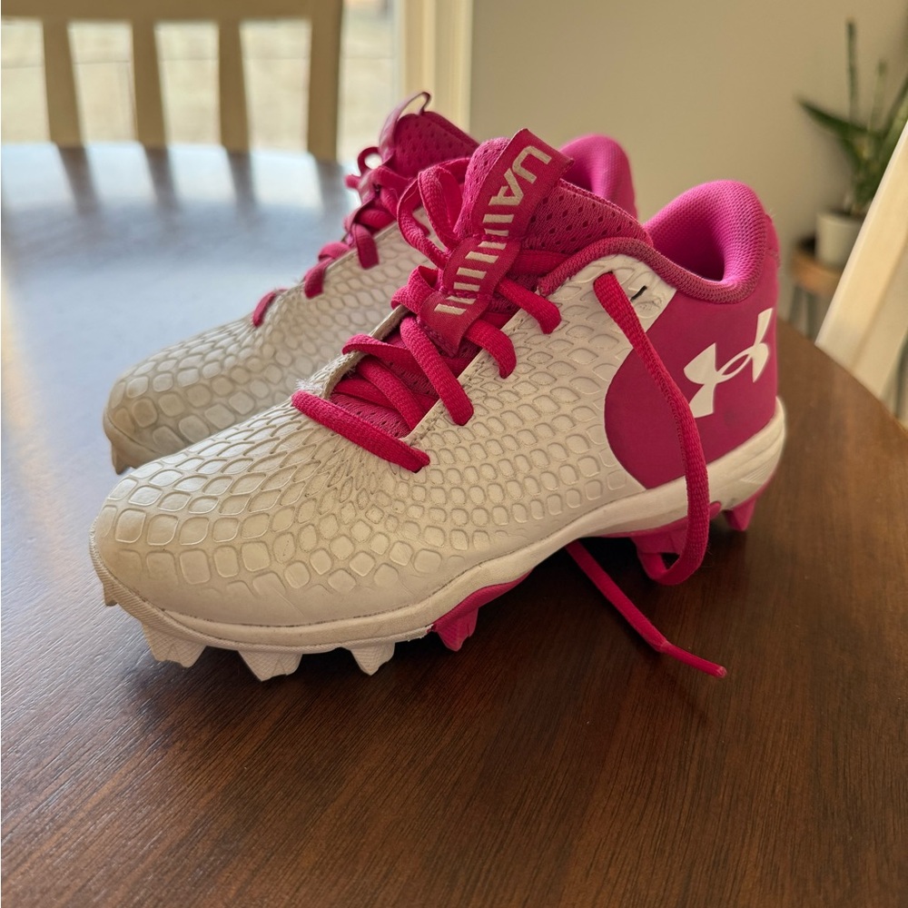UA Glyde 2 RM Jr. Preschool Girls' "White/Topic Pink" Softball Cleat